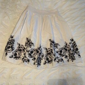 Croft & Barrow Black and White Floral A-Line Skirt
